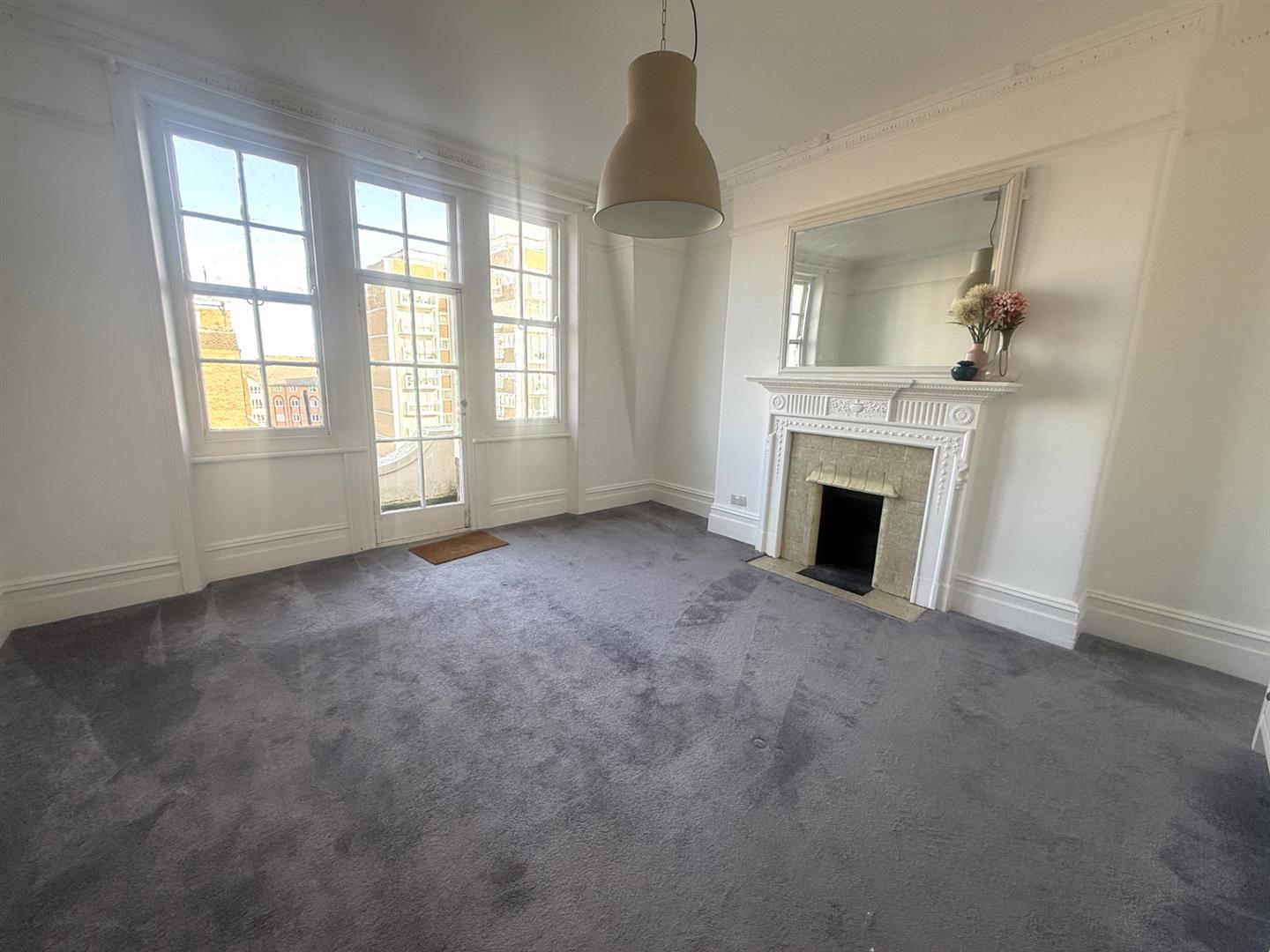 4 Bedroom Apartment. Hartington Place in Eastbourne,  4